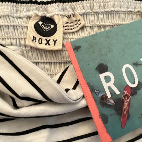 Roxy One Day Soon Dress Medium New Striped Flowy Fit and Flare stretch New - Picture 6 of 6